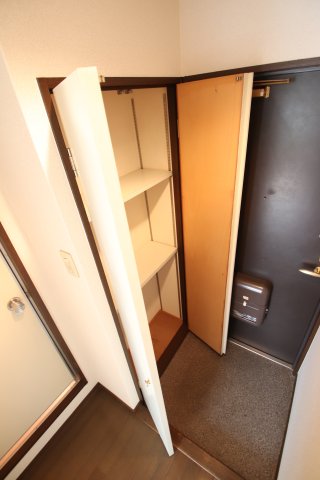 収納　シューズボックス