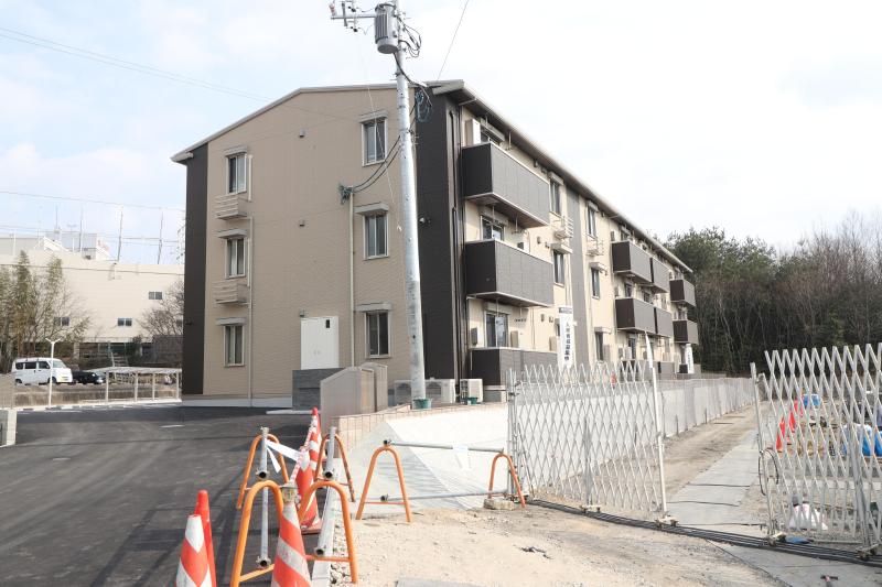 【東広島市八本松飯田のアパートの建物外観】