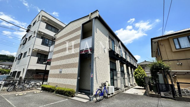 青梅市東青梅のアパートの建物外観