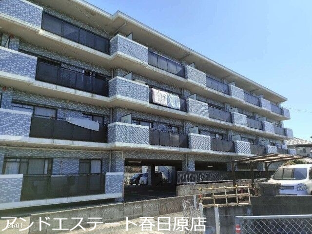 【太宰府市吉松のマンションの建物外観】