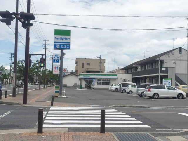 【郡中日ノ出アーバンのコンビニ】