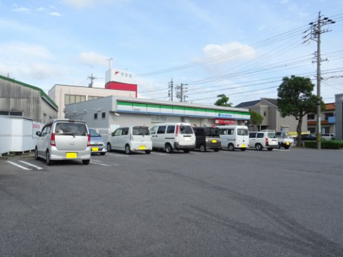 【西尾市上矢田町のマンションのコンビニ】