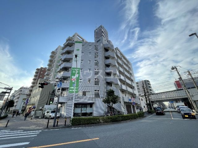 川崎市中原区丸子通のマンションの建物外観