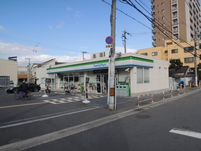 コンビニ　ファミリーマート門真栄町店（コンビニ）まで700m