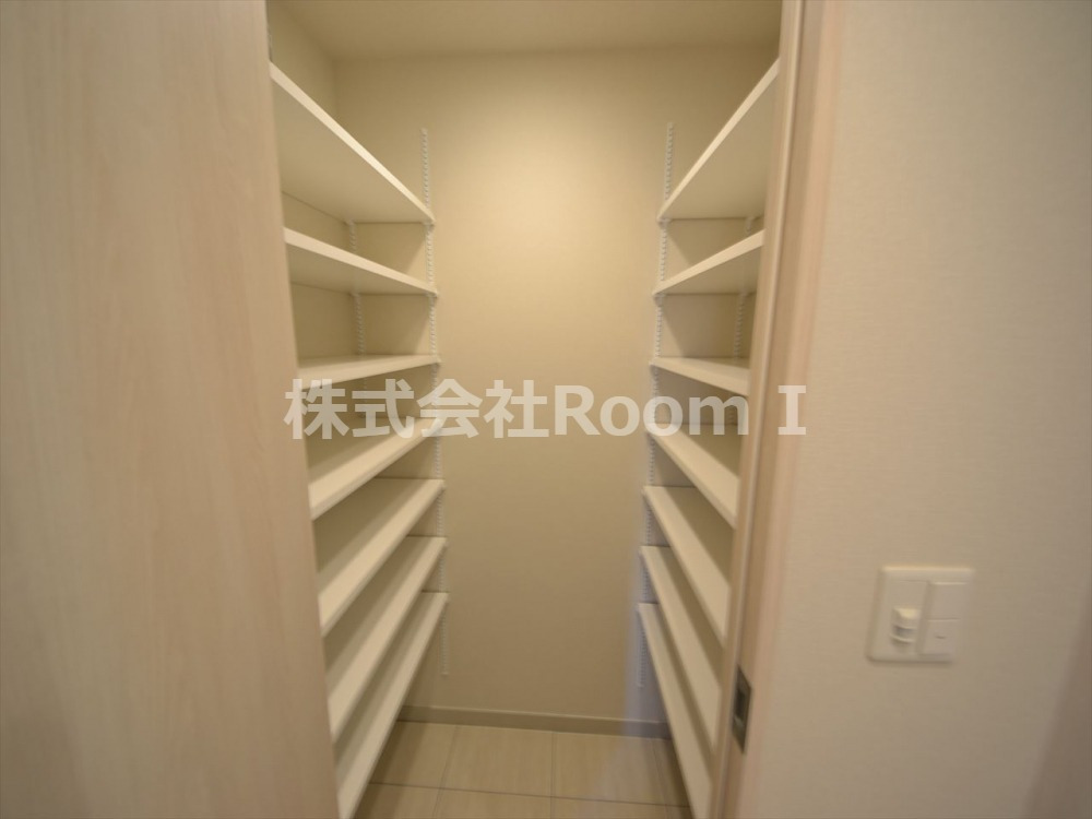 玄関　シューズインクローゼット