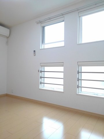 その他部屋・スペース　明るい色調の室内です