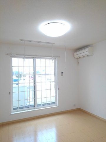 居室・リビング　ゆったり過ごせる居間です