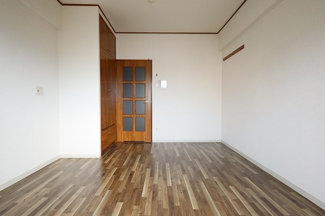 居室・リビング　同物件別号室