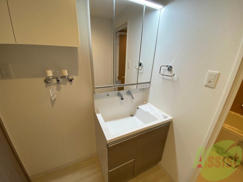 洗面設備　洗面台。身支度にはかかせないですよね～。