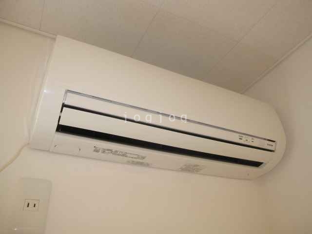 その他設備　部屋１エアコン