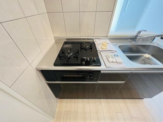 キッチン　2口コンロ、グリル（イメージ）