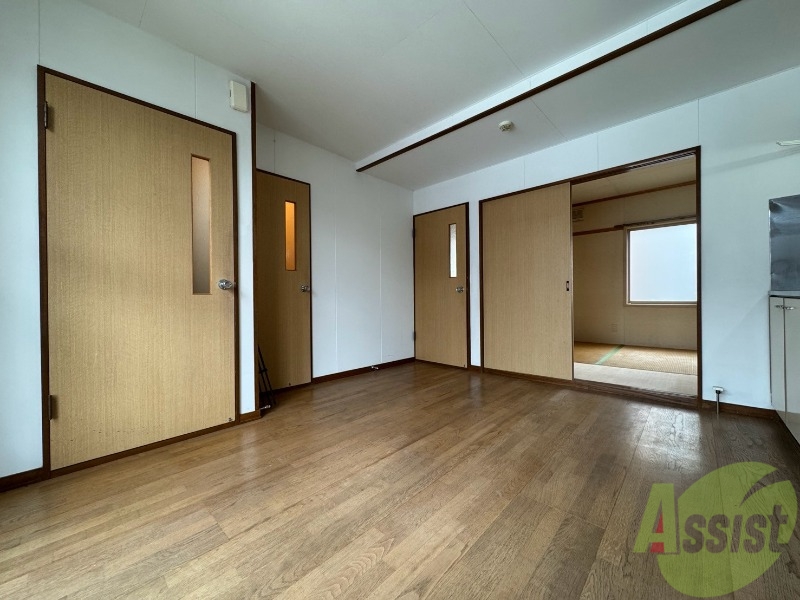 居室・リビング　広くてキレイなお部屋が広がっていて、充実した生活が送れそう。