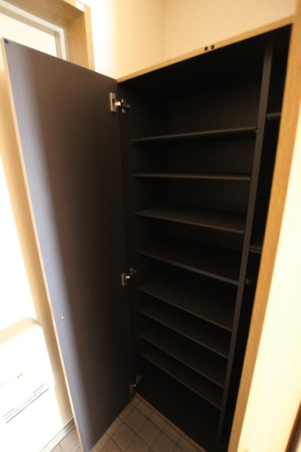 収納　写真は別号室のものです。