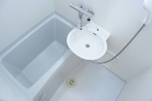 バス・シャワールーム　一日の疲れを癒せます