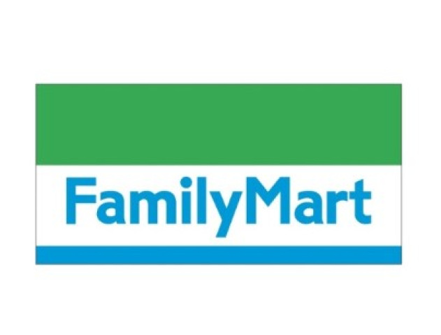 コンビニ　ファミリーマート釜台町店（コンビニ）まで27m