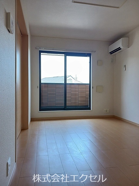 居室・リビング　明るいお部屋です。