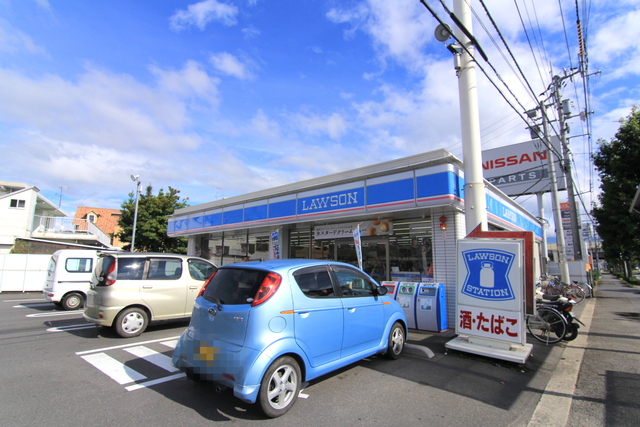 コンビニ　ローソン　松山井門店（コンビニ）まで650m