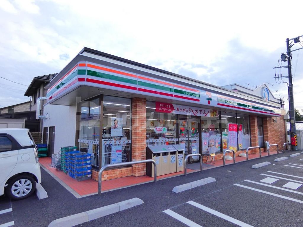 コンビニ　セブンイレブン江戸川鹿骨一丁目店（コンビニ）まで210m