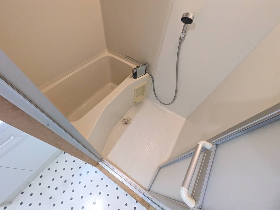 バス・シャワールーム　浴室