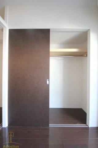 収納　SERENiTE本町エコート