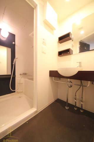 洗面設備　SERENiTE本町エコート