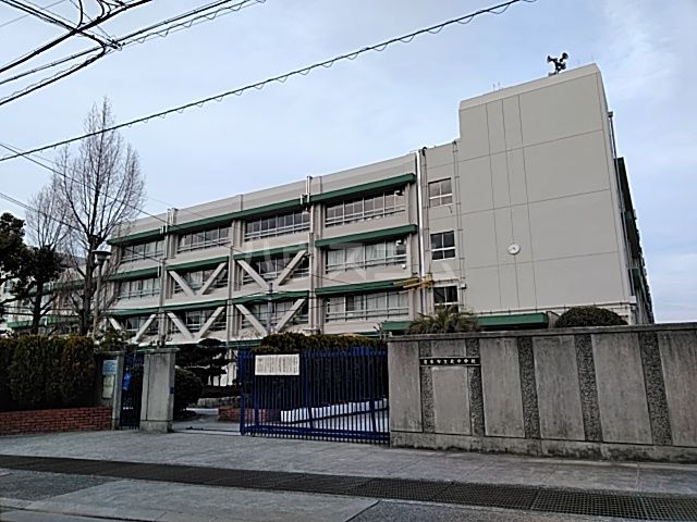 中学校　茨木市立北中学校（中学校）まで4988m