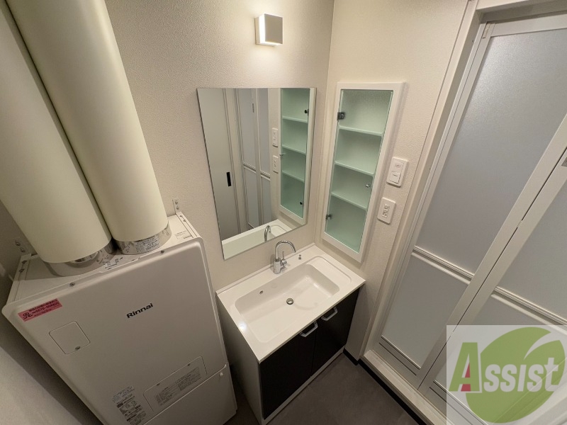 洗面設備　お風呂になります。一日の疲れを癒してくださいね。