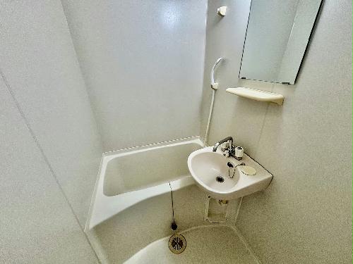 バス・シャワールーム　設備・仕様は号室により異なる為、現況を優先いたします。