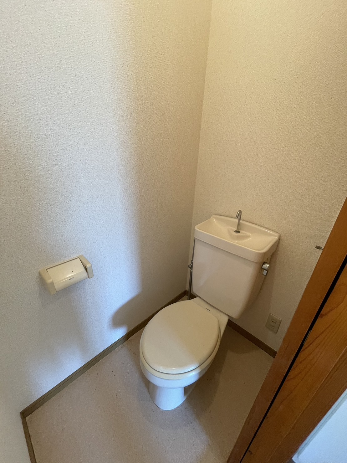 ＪＲ東海道本線 東静岡駅 徒歩36分 2階建 築32年のトイレ写真