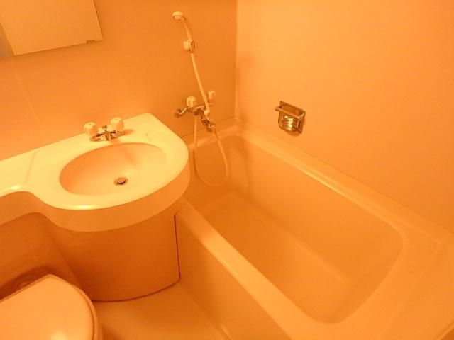 バス・シャワールーム　バスルーム