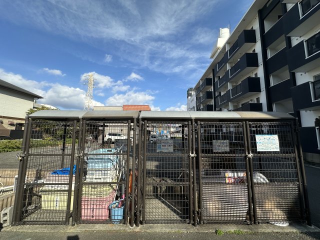 その他　ゴミ捨て場（その他）まで10m