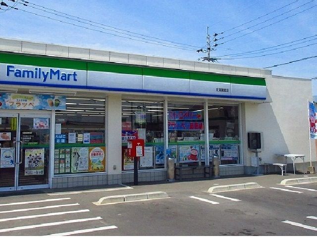 コンビニ　ファミリーマート（コンビニ）まで2900m