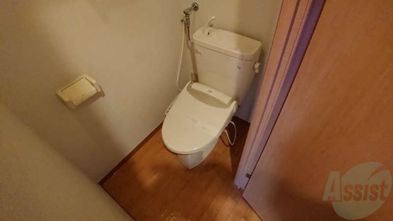 トイレ　ウォシュレット機能がついたトイレ。安心して使用できますね。