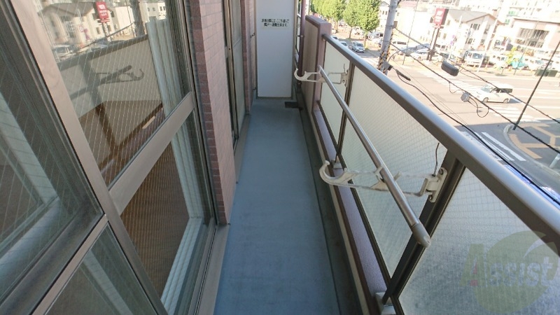 バルコニー　バルコニーです。天気の良い日には外干しができます！
