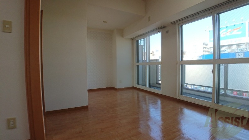 居室・リビング　広くてキレイなお部屋が広がっていて、充実した生活が送れそう。