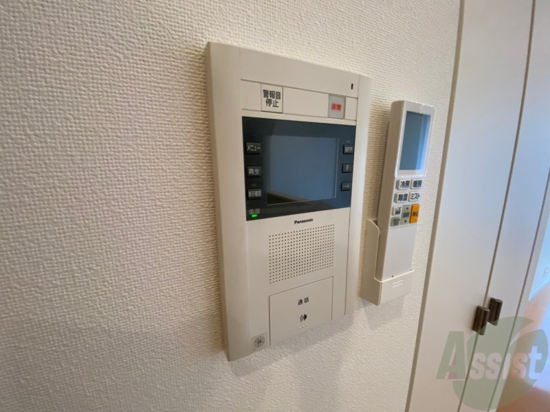 セキュリティ　ＴＶモニター付インターホンです。来客者の顔が見えるので安心！