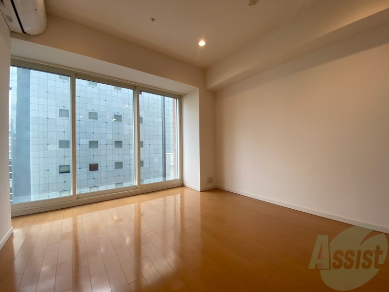 居室・リビング　広くてキレイなお部屋が広がっていて、充実した生活が送れそう。