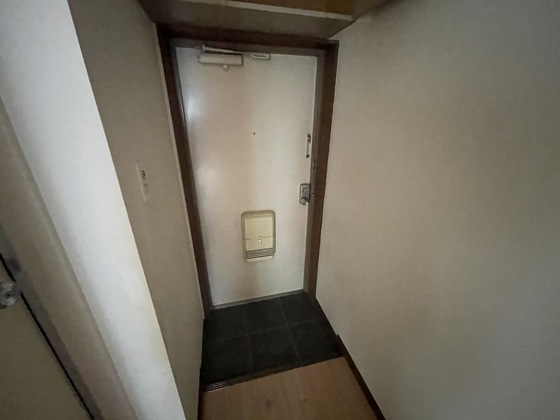玄関　※別部屋の写真です