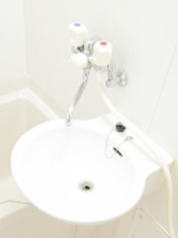 洗面設備　備品や設備仕様は号室等により異なります現地をご確認下さい。