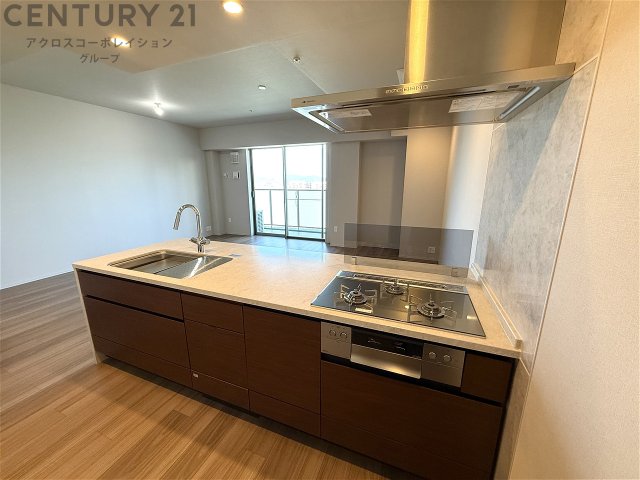 キッチン　人気の３口ガスコンロのカウンターキッチンです☆