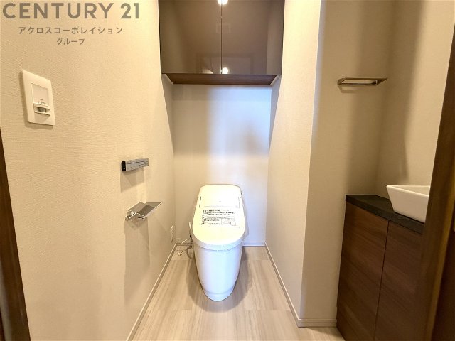 トイレ　温水洗浄便座付き☆