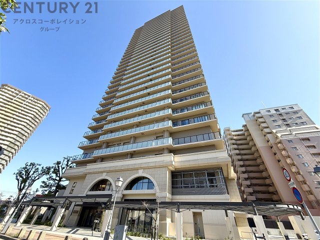 建物外観　オートロック、エレベーター、宅配ボックス完備☆