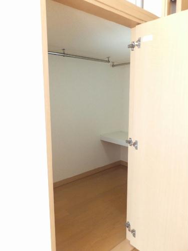 収納　ベット下収納スペース