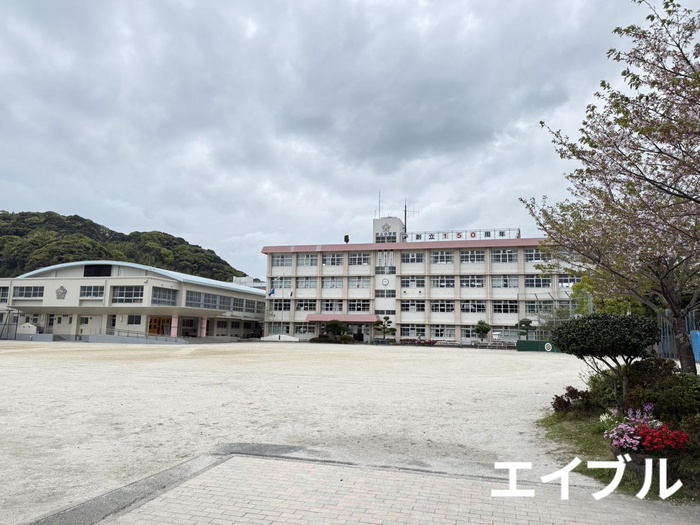 小学校　鹿児島市立田上小学校（小学校）まで100m