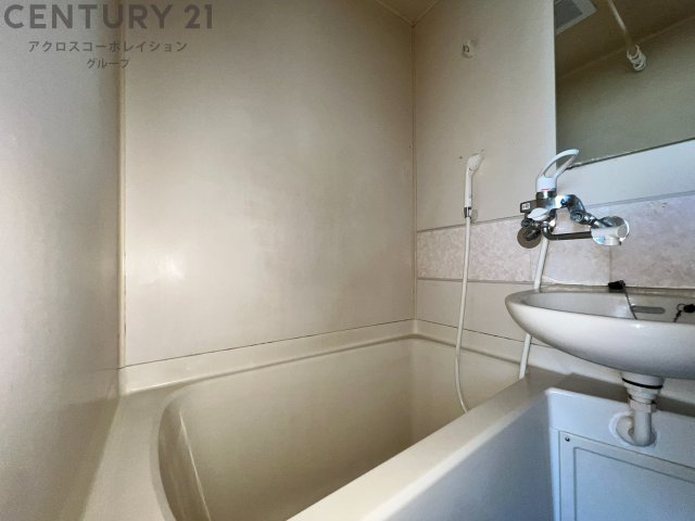 バス・シャワールーム　シンプルで機能的なユニットバス☆