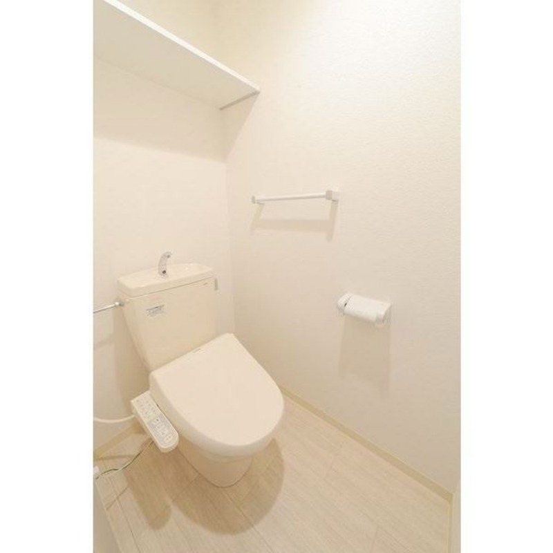 トイレ　ウォシュレット付きで快適な環境です♪