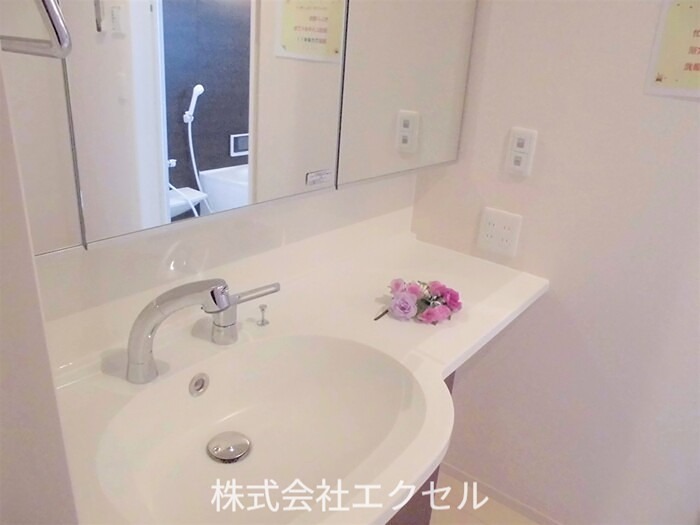 洗面設備　独立洗面台です。