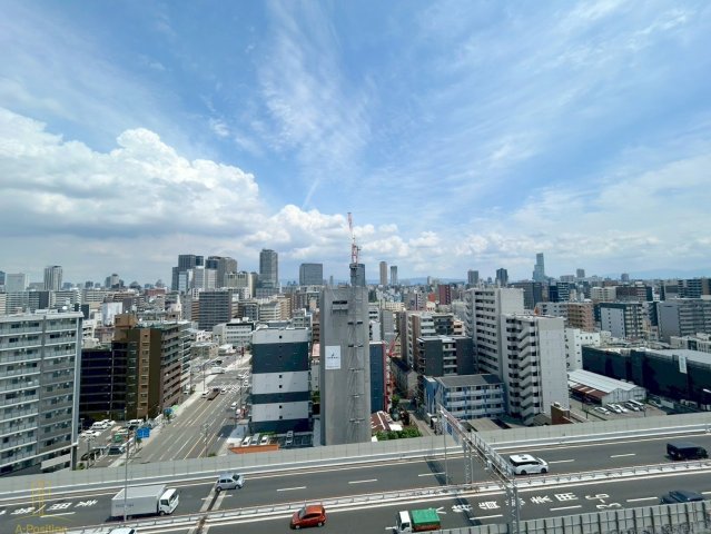 眺望　LIVIAZ NAMBA　KRASS