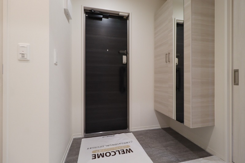 玄関　図面と現状に相違がある場合には現状を優先