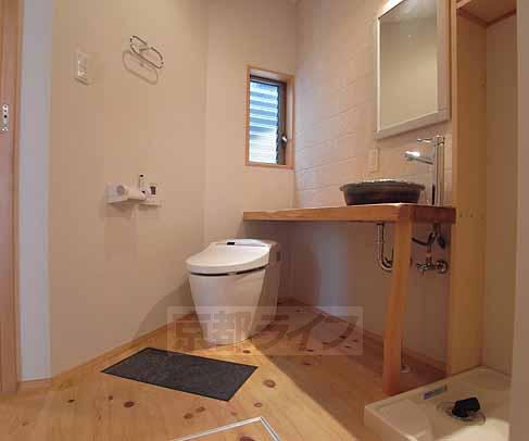 洗面設備　脱衣所部分です・